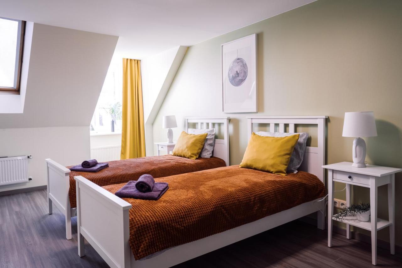 Rothko Apartment/8 Guests/4Bedrooms/Riga Old Town Exterior photo
