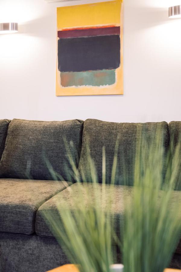 Rothko Apartment/8 Guests/4Bedrooms/Riga Old Town Exterior photo