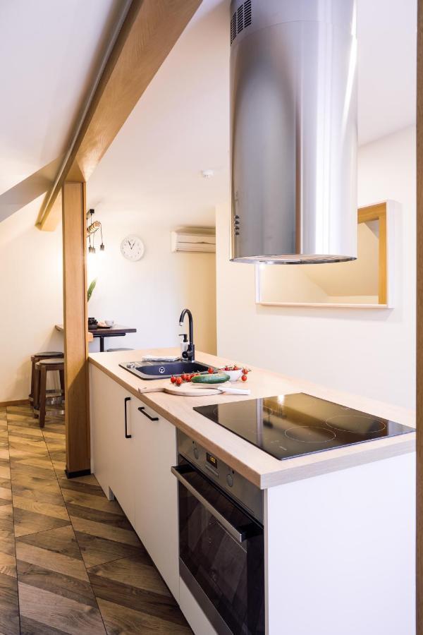 Rothko Apartment/8 Guests/4Bedrooms/Riga Old Town Exterior photo
