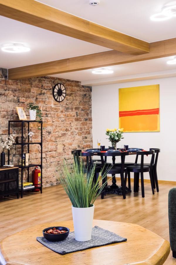 Rothko Apartment/8 Guests/4Bedrooms/Riga Old Town Exterior photo