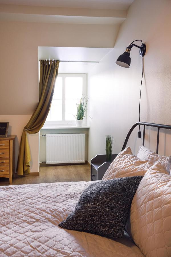Rothko Apartment/8 Guests/4Bedrooms/Riga Old Town Exterior photo